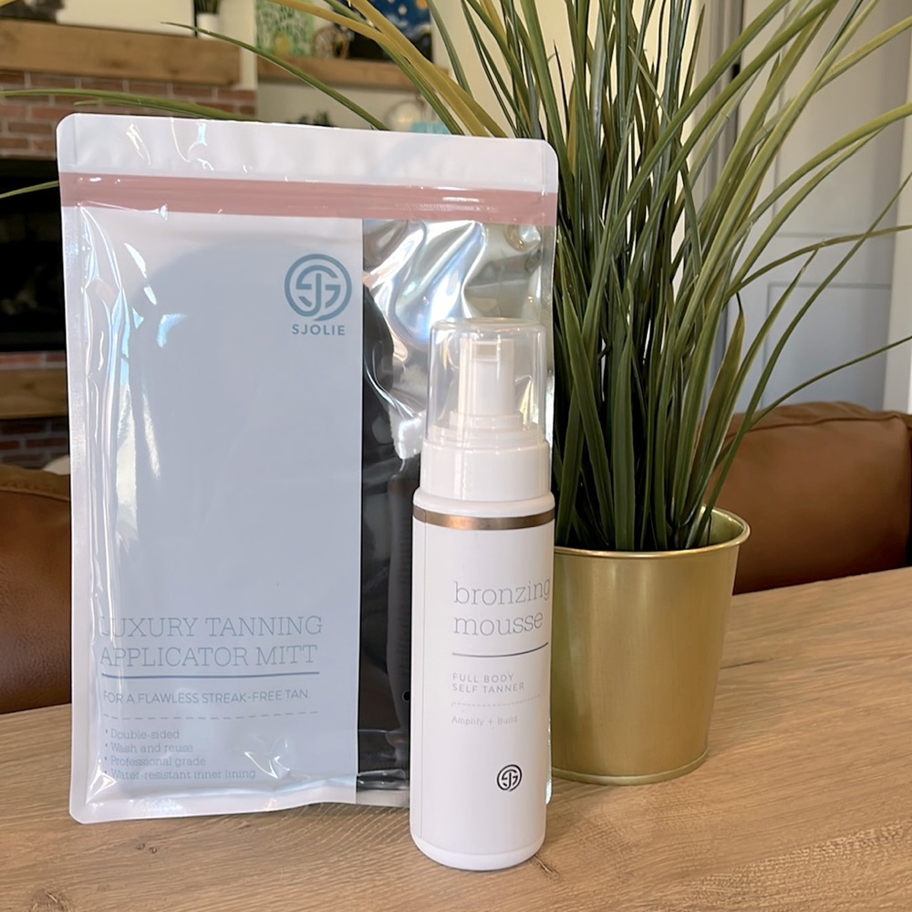 Sjolie tanning mousse and mitt